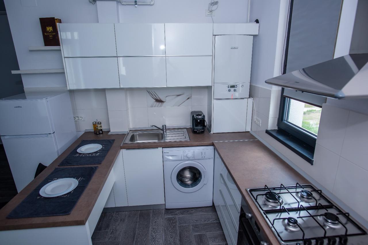 Constantinos Apartment Mamaia Nord Năvodari Kültér fotó